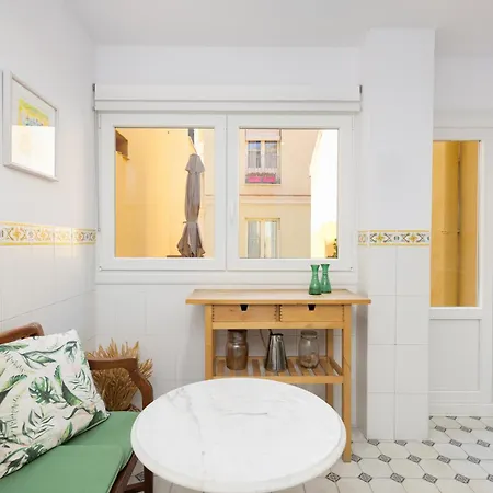 C92 - Rustic Two Bedrooms With Terrace * Малага