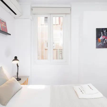 C92 - Rustic Two Bedrooms With Terrace Апартаменты *