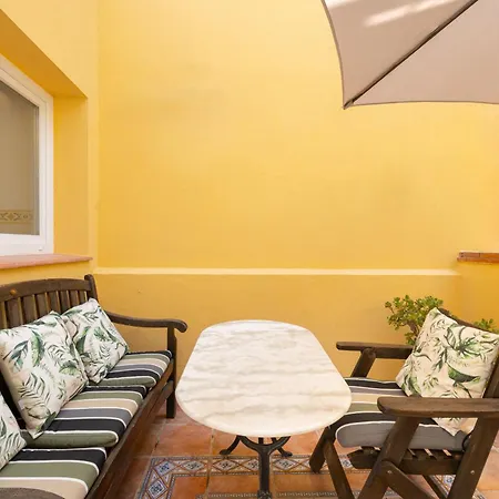C92 - Rustic Two Bedrooms With Terrace Apartment