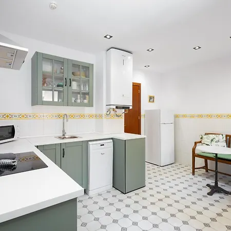 C92 - Rustic Two Bedrooms With Terrace Malaga