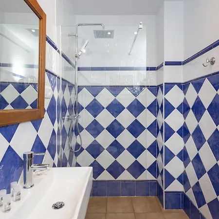 C92 - Rustic Two Bedrooms With Terrace Apartment